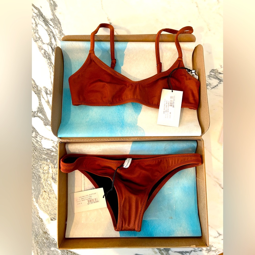 The Rachel Solid and striped bikini. Shiny cinnamon.